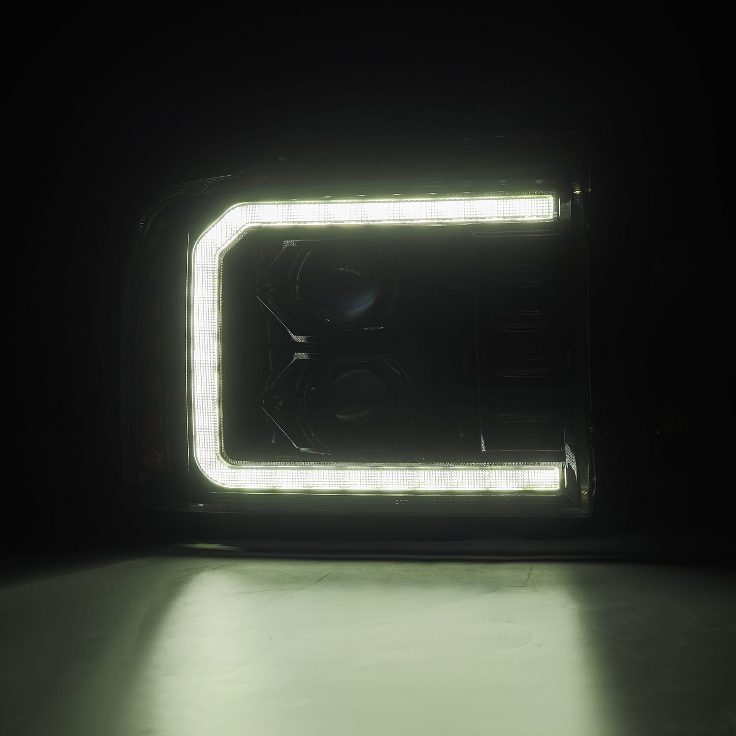 05-07 Ford Super Duty/Excursion LUXX-Series LED Projector Headlights ...