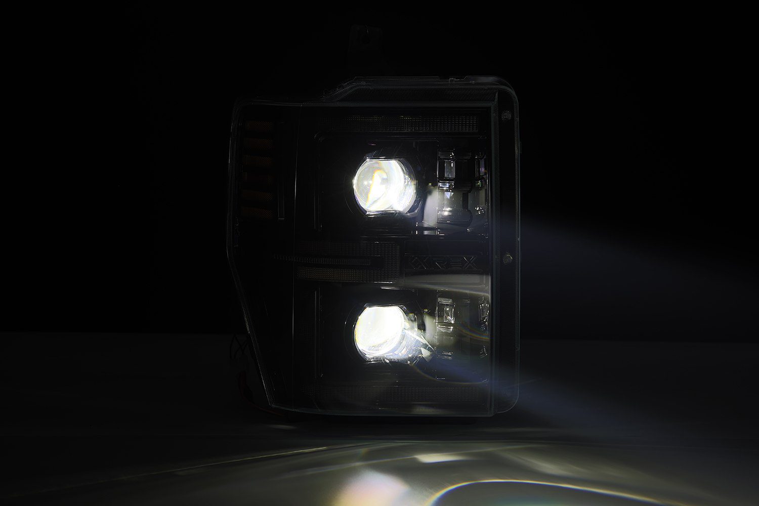 08-10 Ford Super Duty/Excursion LUXX-Series LED Projector Headlights ...