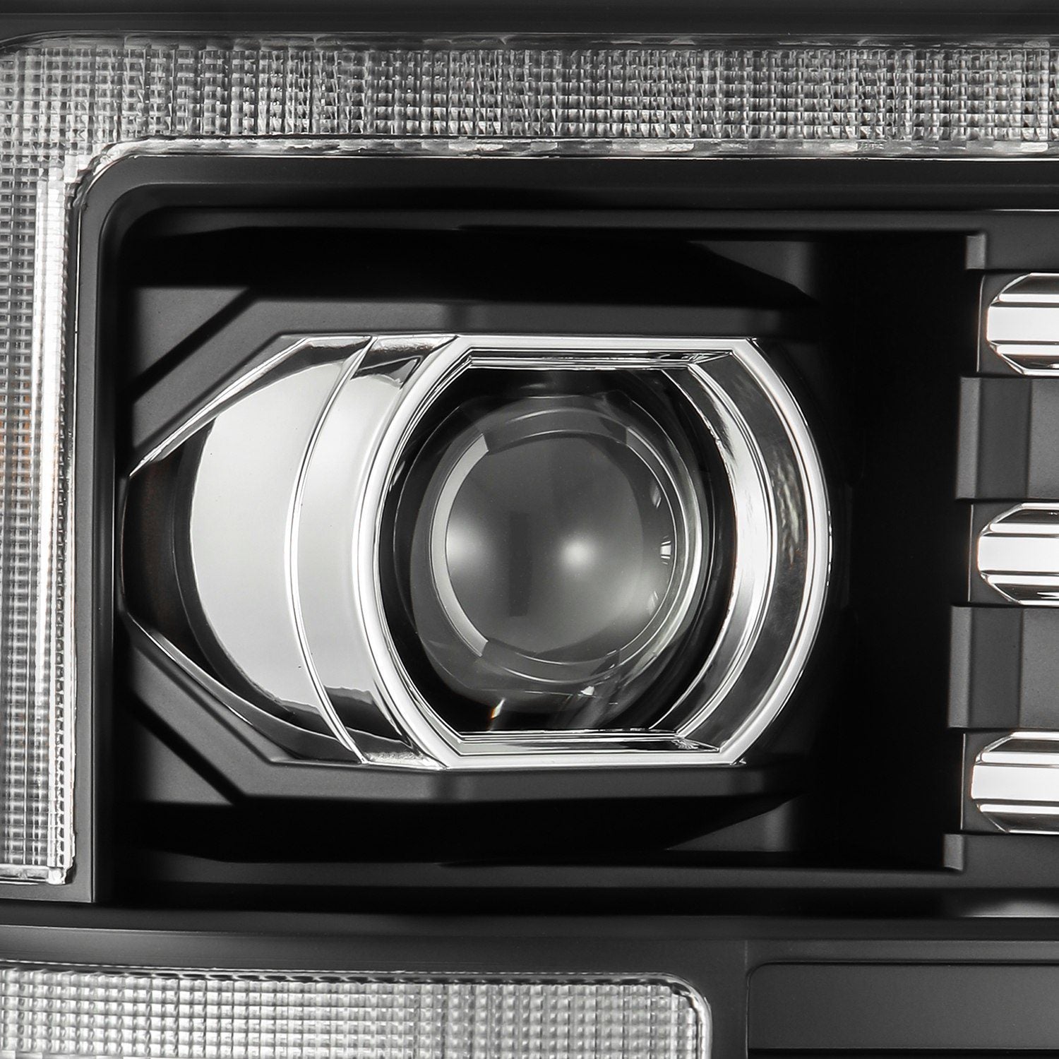 08-10 Ford Super Duty/Excursion LUXX-Series LED Projector Headlights ...