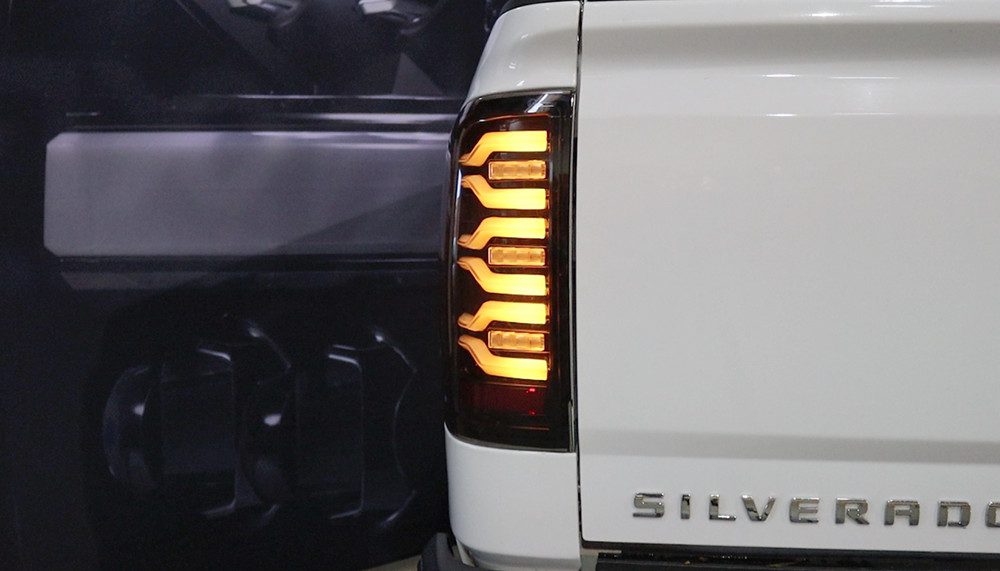 14-18 Chevrolet Silverado 1500 / 15-19 Silverado 2500HD/3500HD / 15-19 GMC  Sierra 3500HD Dually LUXX-Series LED Tail Lights Black