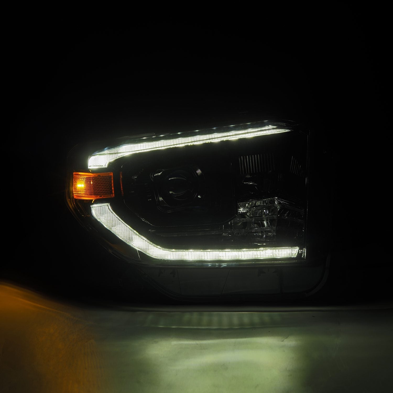 14-21 Toyota Tundra MK II PRO-Series Halogen Projector Headlights