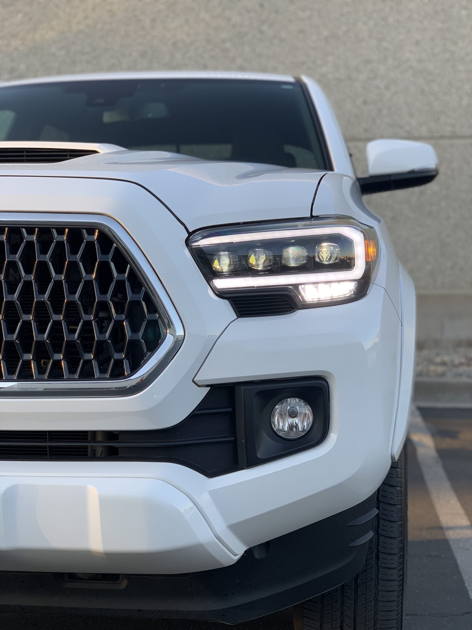 16-23 Toyota Tacoma NOVA-Series LED Projector Headlights