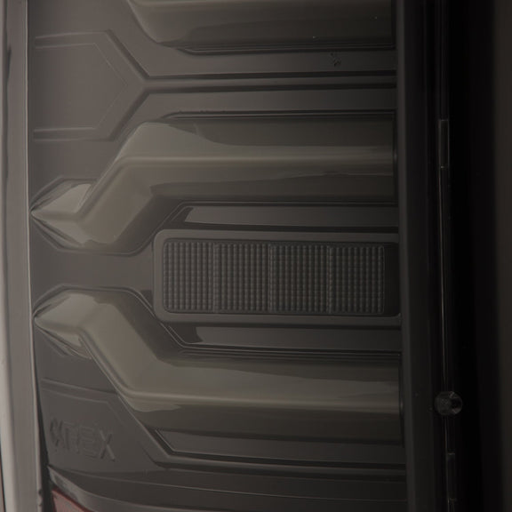 3ème Feu Stop LED Fumé Pour Chevrolet Silverado/GMC Sierra 1999-2006 - Montage Plug & Play - Style F1